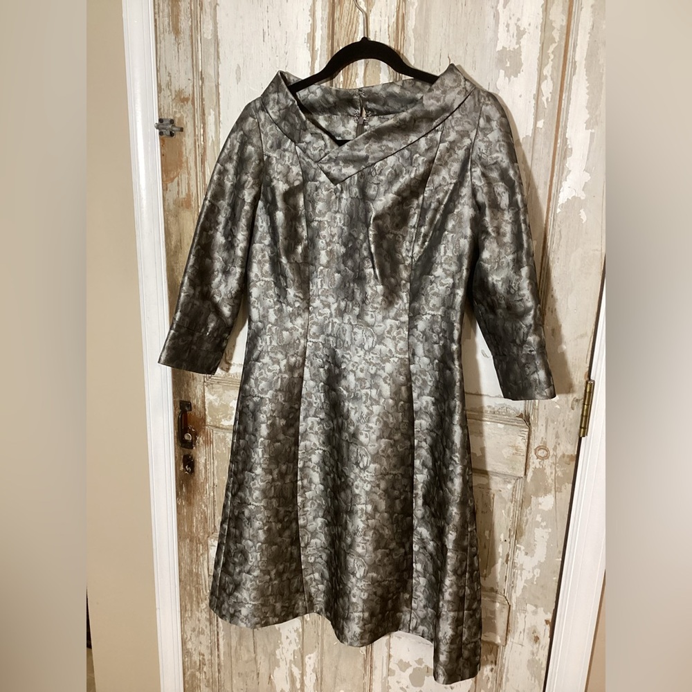 B Michael America Red Collection Silver Grey Shimmer Satiny Formal Dress - 8